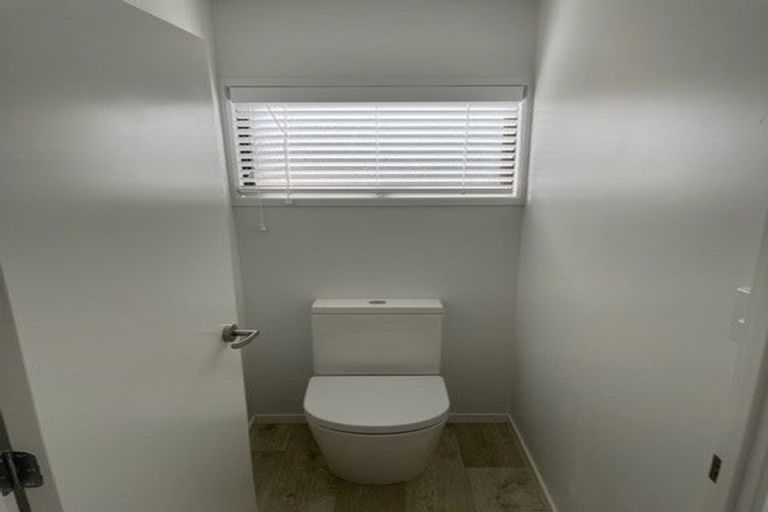 Photo of property in 6 Andros Place, Unsworth Heights, Auckland, 0632