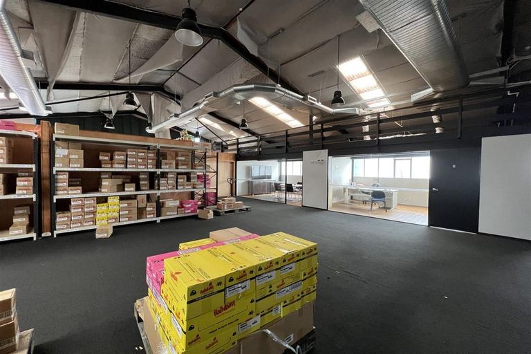 Photo of property in 25a Great South Road, Papakura, 2110