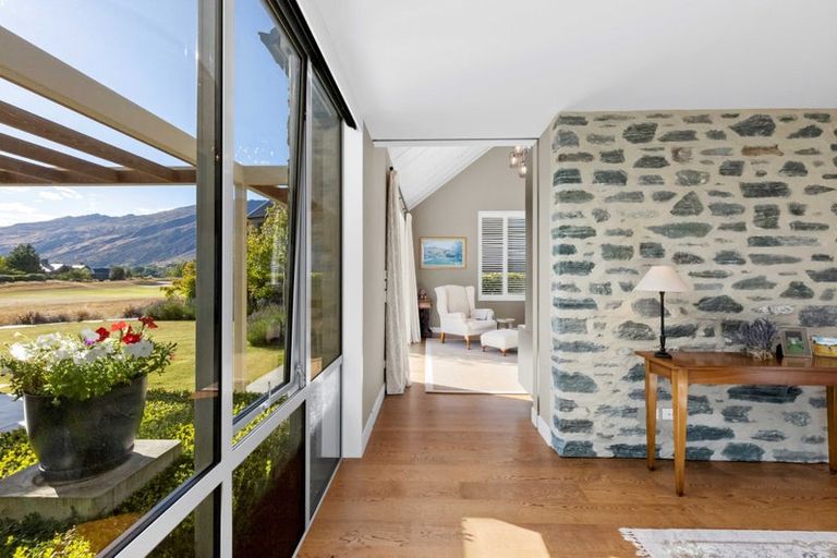 Photo of property in 15 Ayrburn Ridge, Arrowtown, Queenstown, 9371