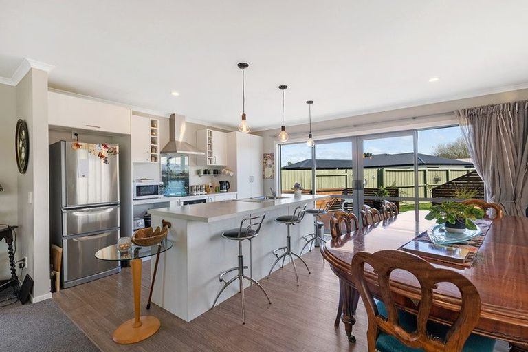 Photo of property in 3 Wescombe Grove, Feilding, 4702