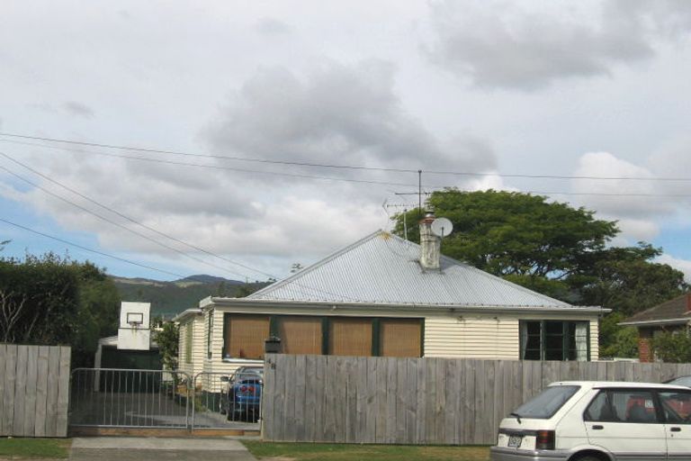Photo of property in 48 Palmer Crescent, Silverstream, Upper Hutt, 5019