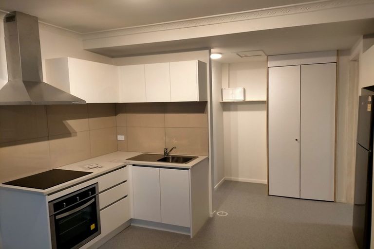 Photo of property in 6j Panama Road, Mount Wellington, Auckland, 1062