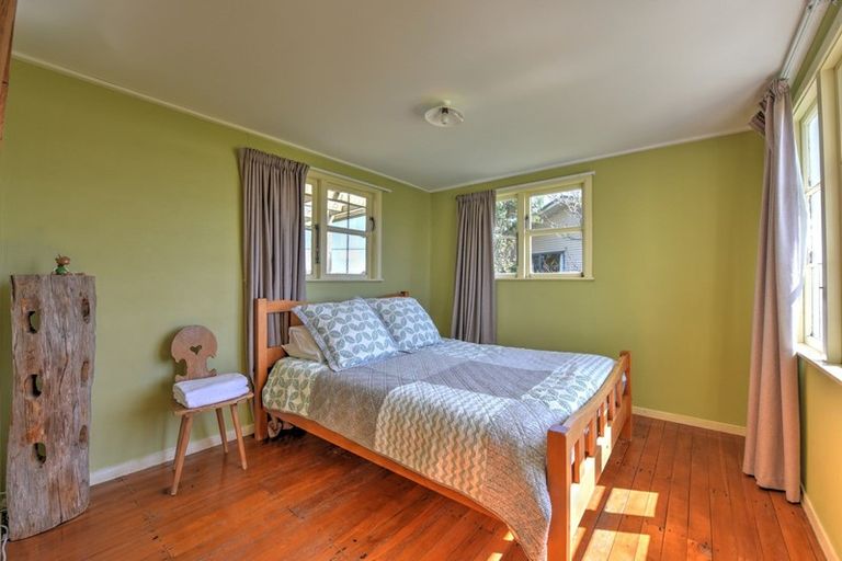 Photo of property in 501 Waikawa Curio Bay Road, Curio Bay, Tokanui, 9884