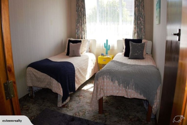 Photo of property in 64 Jenkin Street, Strathern, Invercargill, 9812