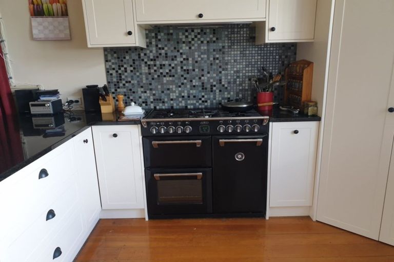 Photo of property in 8 Campbell Drive, Martinborough, 5711