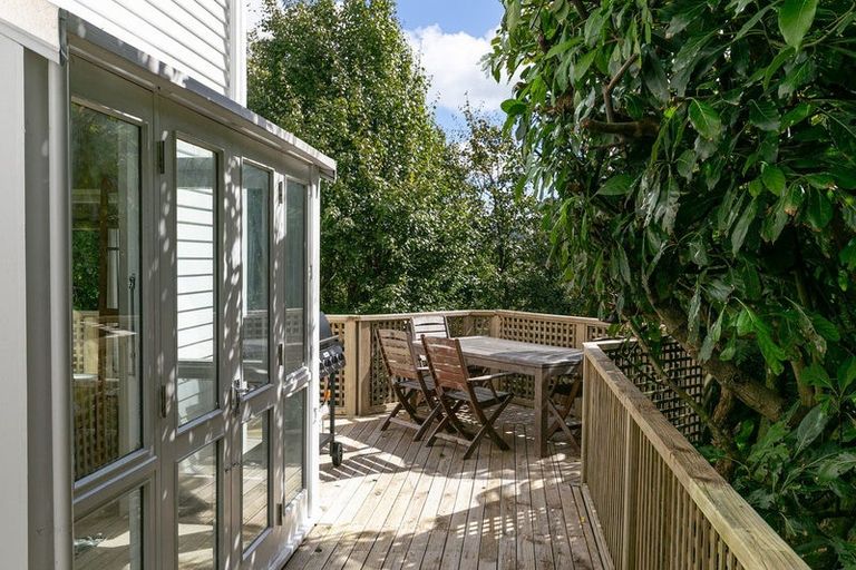 Photo of property in 92 Amritsar Street, Khandallah, Wellington, 6035