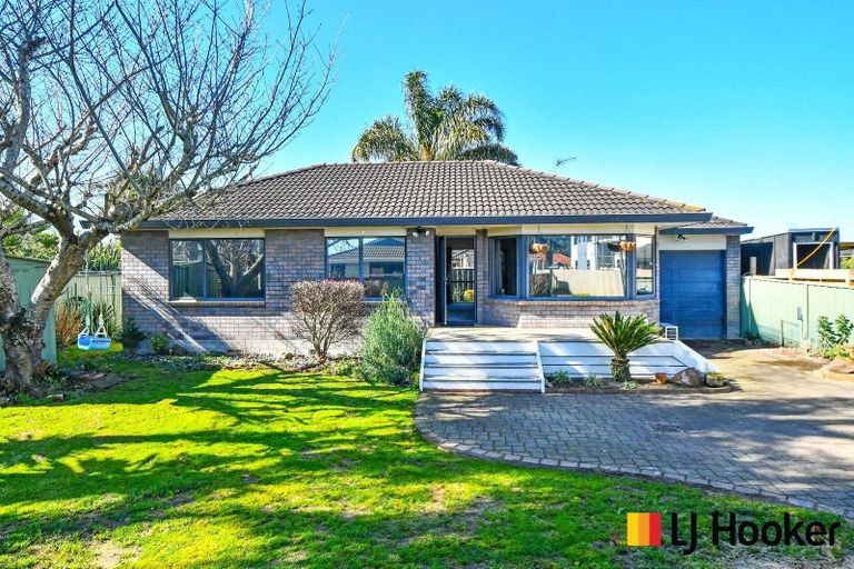 Photo of property in 45 Clevedon Road, Papakura, 2110