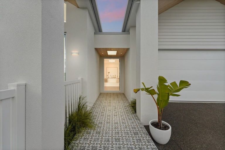 Photo of property in 24 Montiicola Drive, Papamoa Beach, Papamoa, 3118