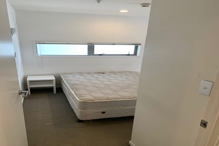 Photo of property in Alpha Apartments, 603/17 Vogel Lane, Auckland Central, Auckland, 1010