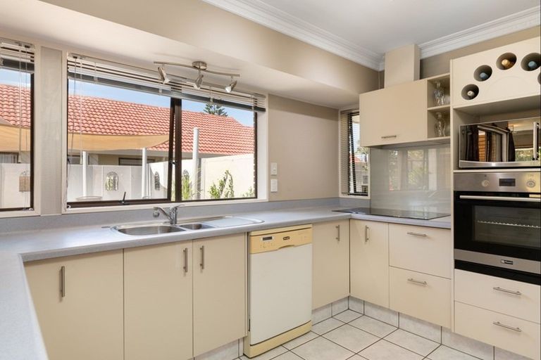 Photo of property in 17 Berescourt Place, Mount Maunganui, 3116