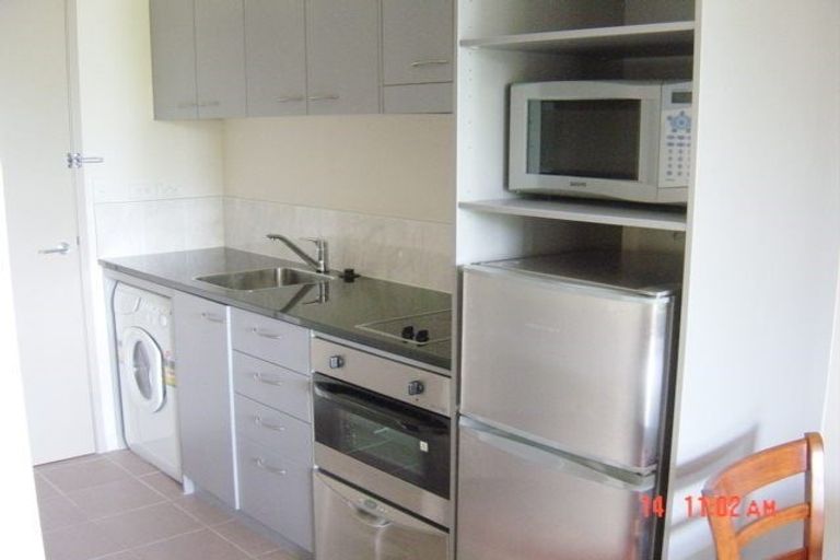 Photo of property in The Imperial Gardens Apartments, 512/135 Hobson Street, Auckland Central, Auckland, 1010