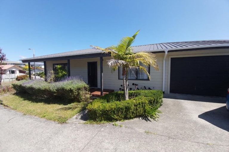 Photo of property in 81a Oranga Street, Westown, New Plymouth, 4310