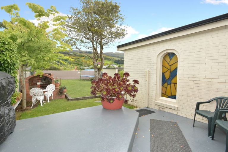 Photo of property in 18 Derwent Street, Helensburgh, Dunedin, 9010