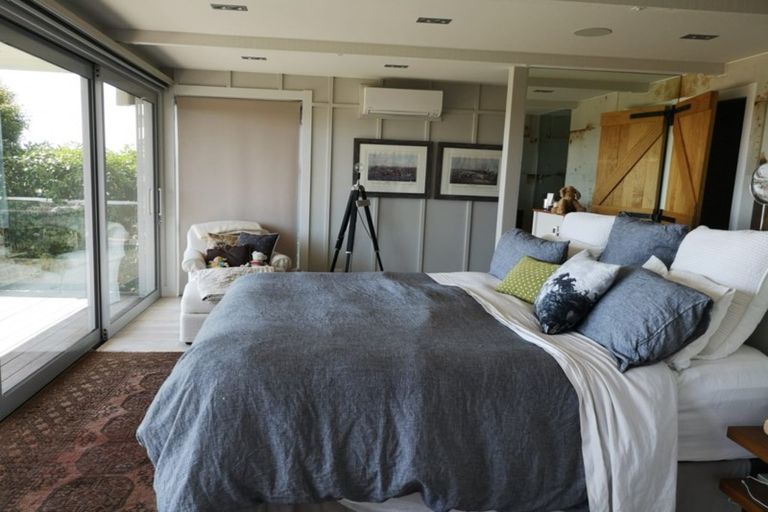 Photo of property in 73 Keanes Road, Maraetai, Howick, 2571