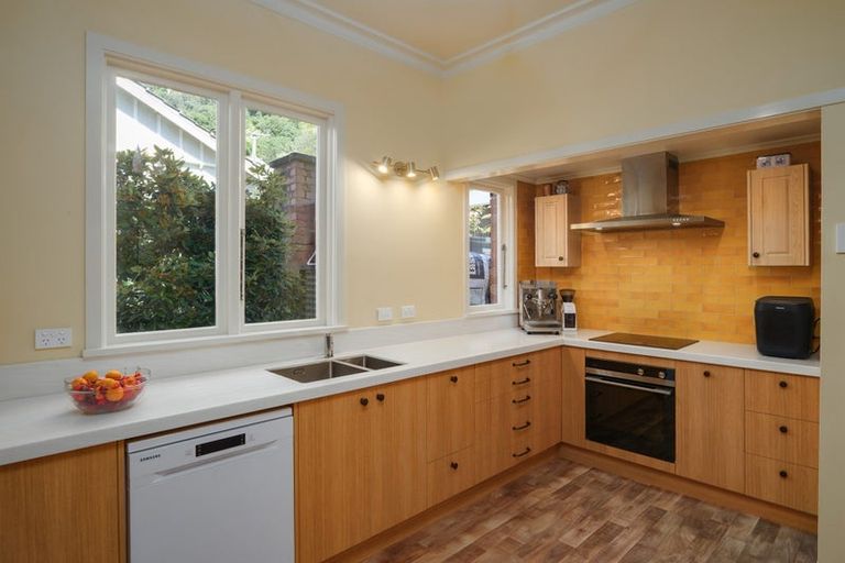 Photo of property in 36 Sandringham Street, Saint Clair, Dunedin, 9012