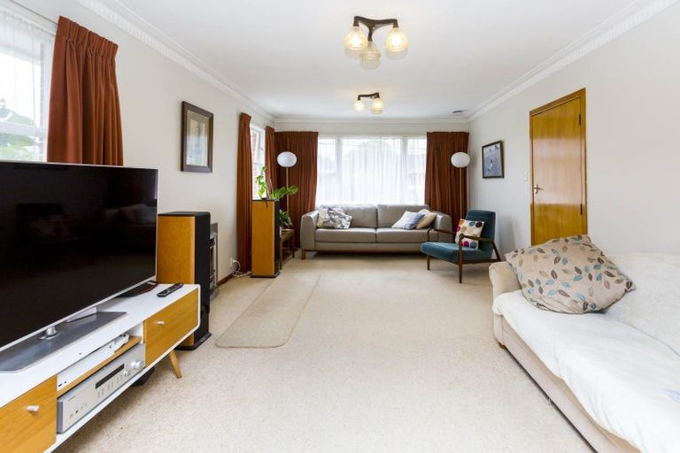 Photo of property in 37 Kashmir Avenue, Clouston Park, Upper Hutt, 5018