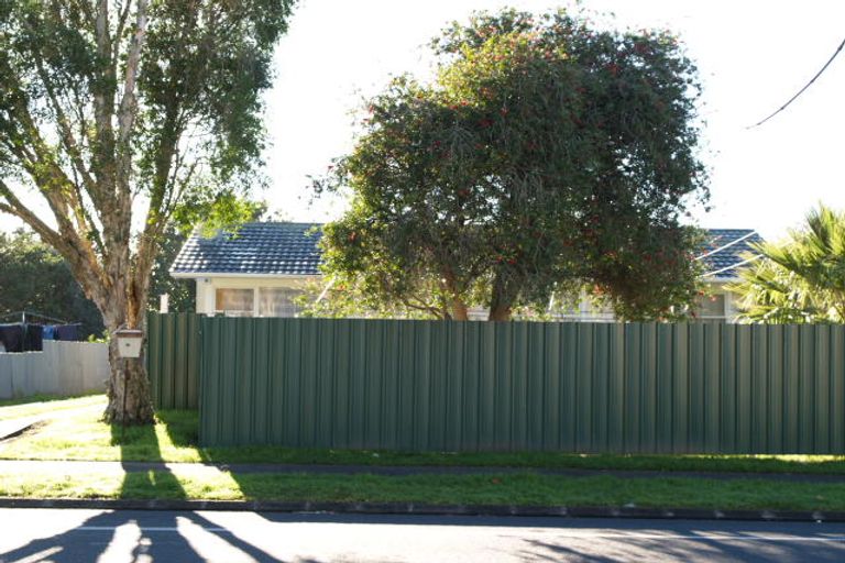 Photo of property in 14 Skipton Street, Mangere East, Auckland, 2024