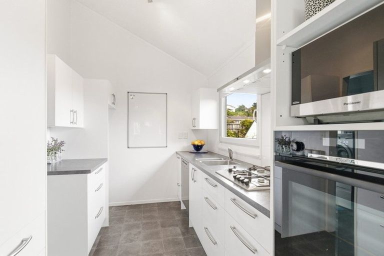 Photo of property in 5 Trinidad Crescent, Grenada Village, Wellington, 6037