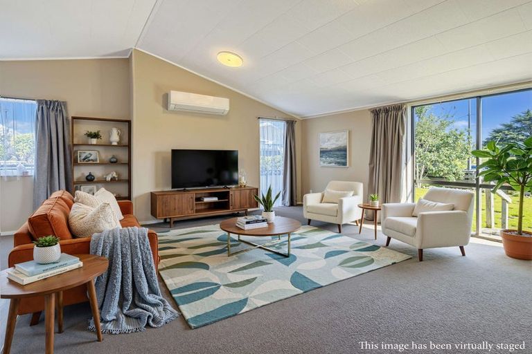 Photo of property in 20 Tiller Close, Kelvin Grove, Palmerston North, 4414