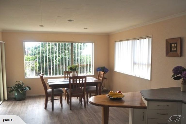 Photo of property in 8 Glamis Avenue, Bell Block, New Plymouth, 4312