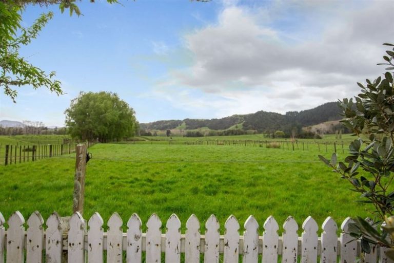 Photo of property in 869 Woodcocks Road, Kaipara Flats, Warkworth, 0981