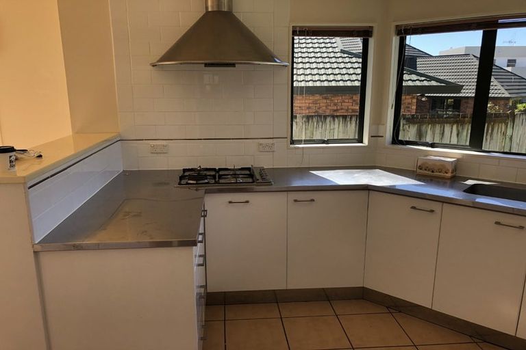 Photo of property in 32 Kilkenny Place, Fitzherbert, Palmerston North, 4410