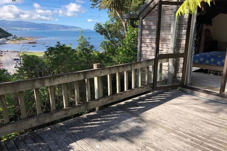 Photo of property in 52 Milne Terrace, Island Bay, Wellington, 6023