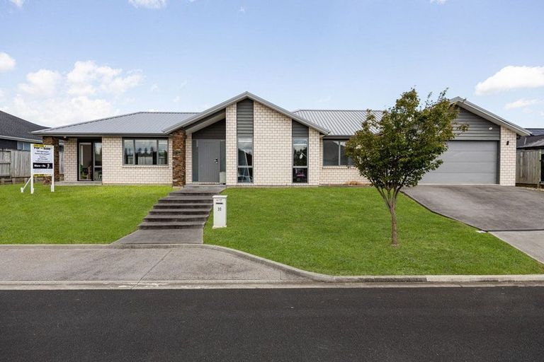 Photo of property in 30 Ruru Street, Cambridge, 3434