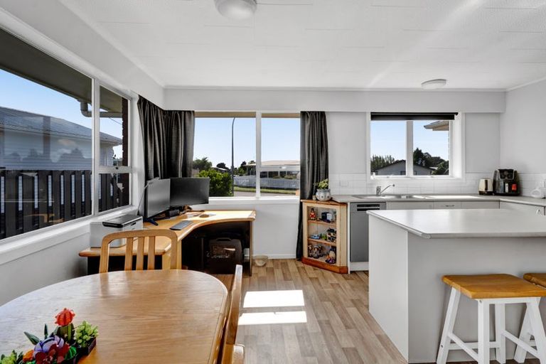 Photo of property in 21 Montjoy Street, Stratford, 4332