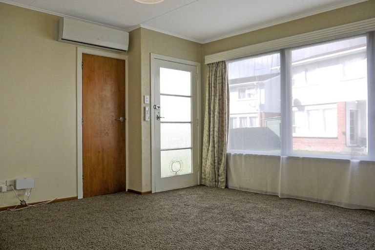 Photo of property in Oberon Flats, 48a Merton Street, Trentham, Upper Hutt, 5018