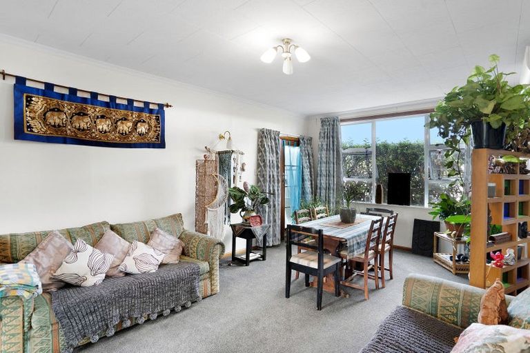 Photo of property in 223 High Street North, Carterton, 5713