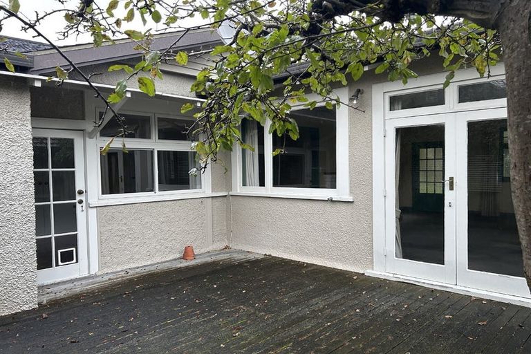 Photo of property in 23 Palm Avenue, Hokowhitu, Palmerston North, 4410