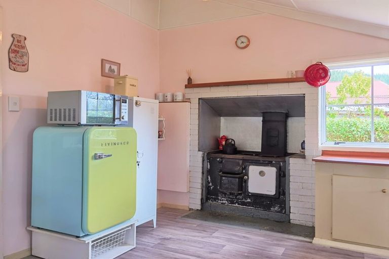 Photo of property in 9 Sale Street, Ross, 7812