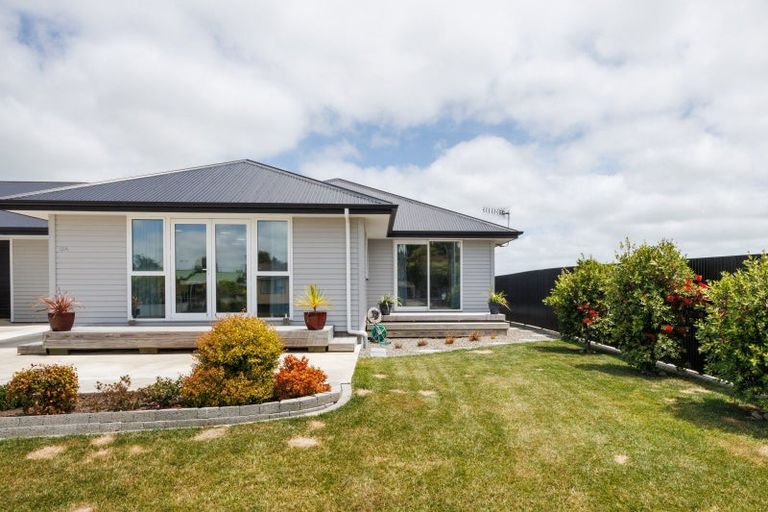 Photo of property in 12a Phillips Street, Sanson, 4817