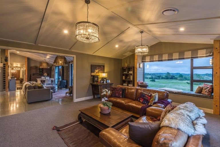 Photo of property in 157 Manakau Heights Drive, Manakau, Levin, 5573