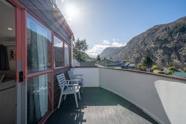 Photo of property in 8a Kiely Lane, Queenstown, 9300