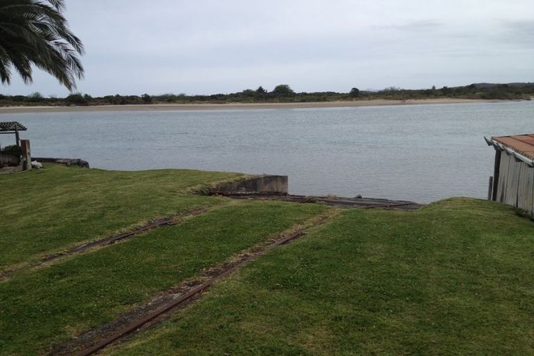 Photo of property in 13 Ewen Street, Ngunguru, Whangarei, 0173