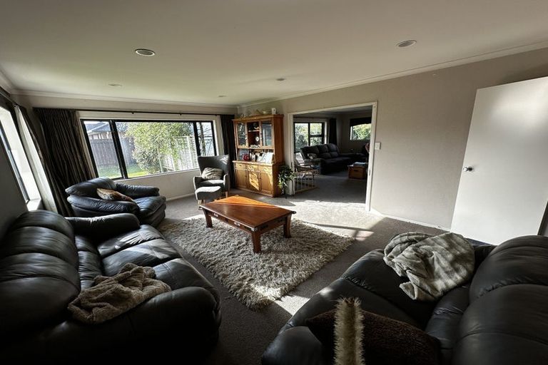 Photo of property in 24 Cleveland Heights, Kelvin Grove, Palmerston North, 4414