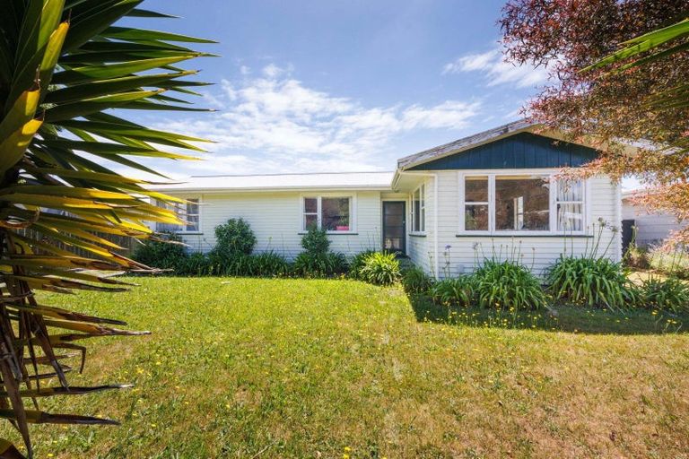 Photo of property in 25 Anakiwa Street, Kelvin Grove, Palmerston North, 4414