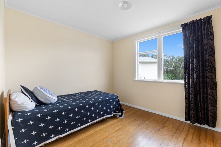 Photo of property in 3 Renfrew Place, Highbury, Palmerston North, 4412