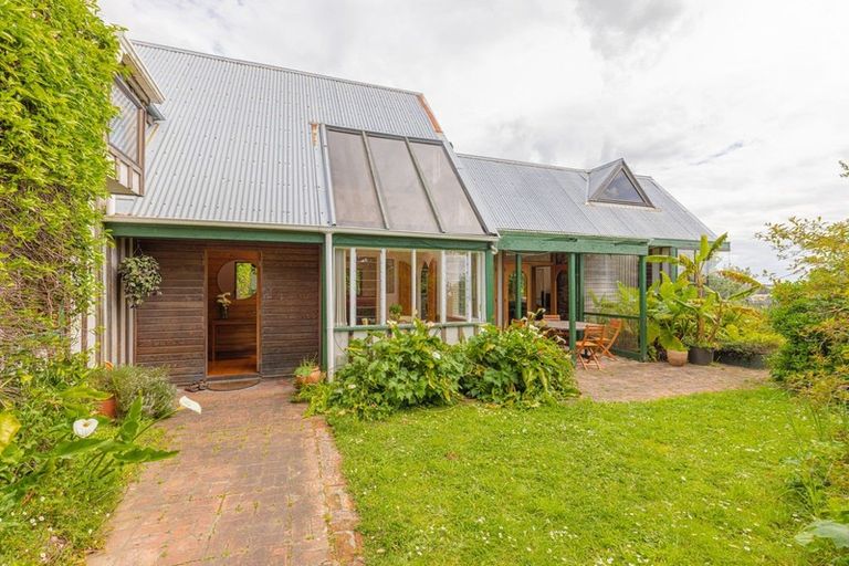 Photo of property in 17 Putiki Drive, Durie Hill, Whanganui, 4500