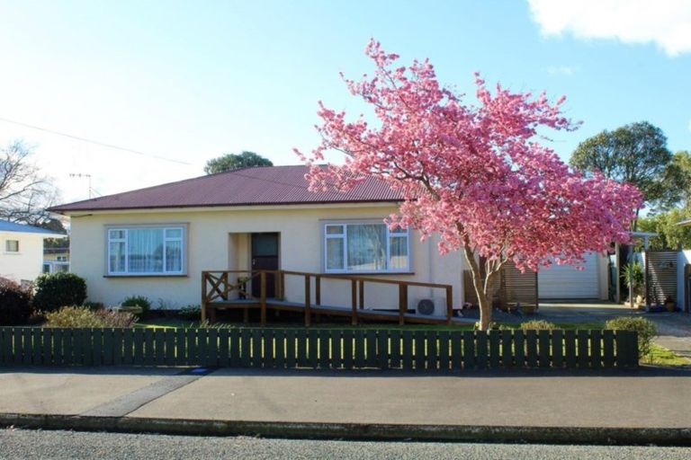 Photo of property in 15 Neptune Street, Dannevirke, 4930