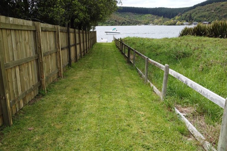 Photo of property in 11b Te Wirihana Road, Mourea, Rotorua, 3074