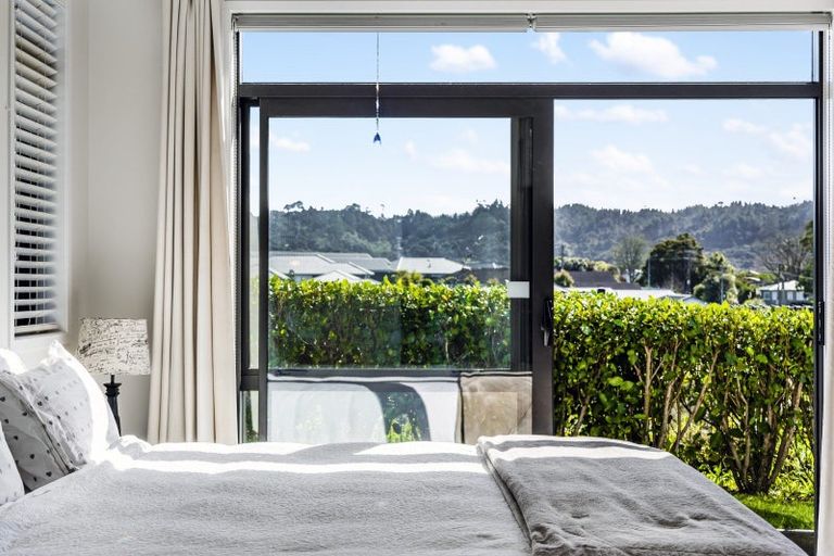 Photo of property in 8 Ara Kakara Avenue, Huapai, Kumeu, 0810