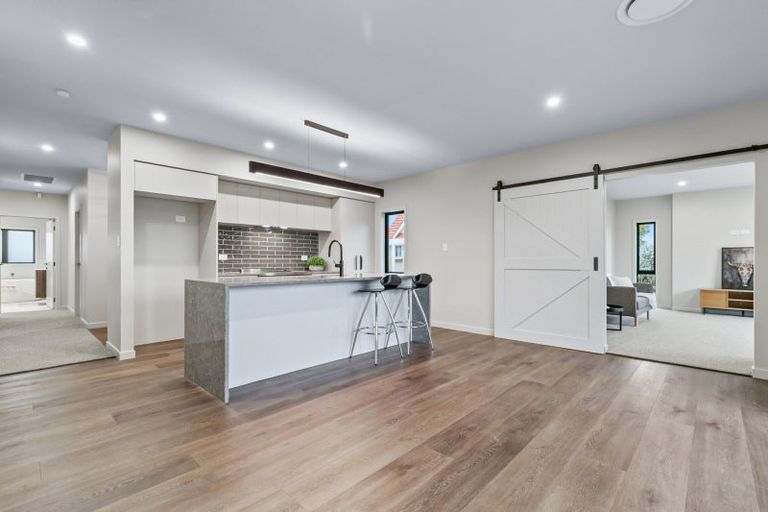 Photo of property in 114a Bartholomew Road, Levin, 5510