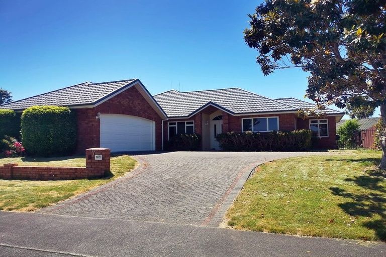 Photo of property in 7 Cairns Crescent, Rototuna, Hamilton, 3210