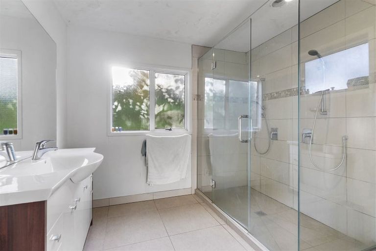 Photo of property in 46 Whites Road, Whitford, Howick, 2571