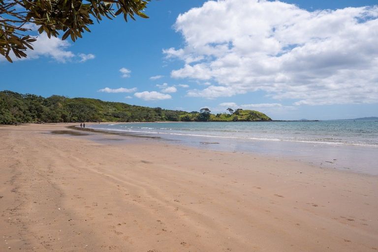 Photo of property in 56 Bayside Drive, Coopers Beach, 0420