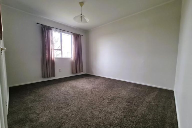 Photo of property in 10 Yarra Place, Botany Downs, Auckland, 2010