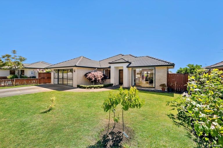 Photo of property in 213 Kilkenny Drive, East Tamaki Heights, Auckland, 2016